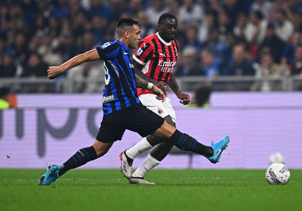 Inter-Milan: i rossoneri vincono in extremis. Roma, vittoria roboante all'Olimpico