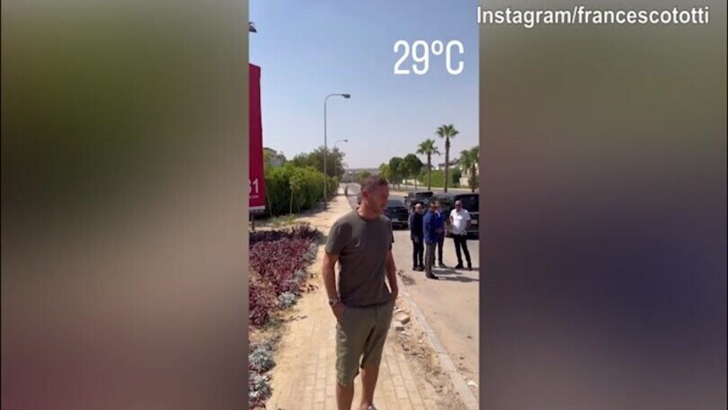 30°gradi, sole: Francesco Totti è in Egitto