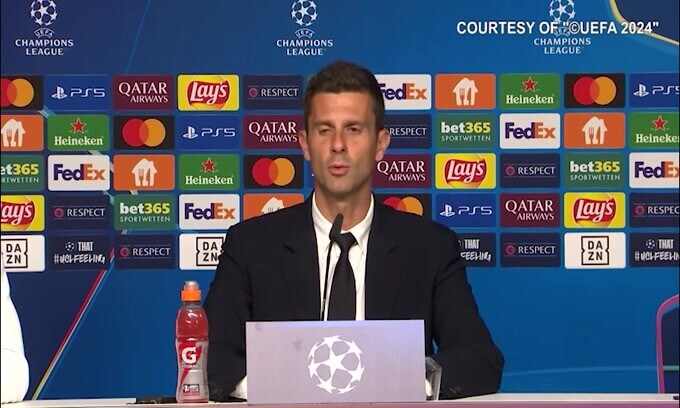 Thiago Motta scherza con un giornalista: "Qualcuno le ha detto la formazione?"