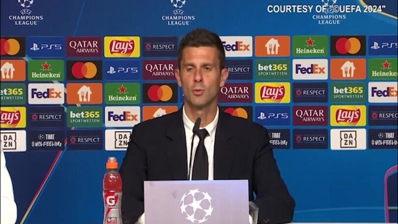 Thiago Motta scherza con un giornalista: "Qualcuno le ha detto la formazione?"