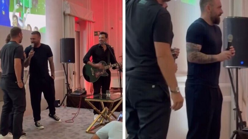 Totti e De Rossi che cantano Venditti: che show alla festa del 2006