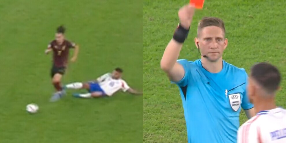 Pellegrini espulso, lascia in dieci l'Italia contro il Belgio: le foto dell'intervento