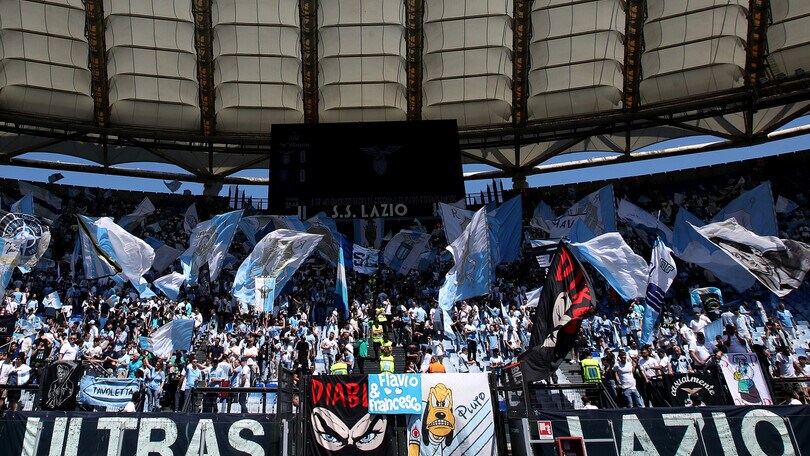 Lazio, Nord chiusa per un turno con pena sospesa. Italia, Spalletti chiama Zaniolo