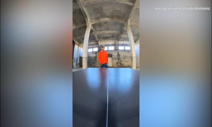 Ibrahimovic lancia la sfida...a ping pong