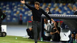 Napoli, la probabile formazione contro l'Empoli. Il programma di Serie A di oggi