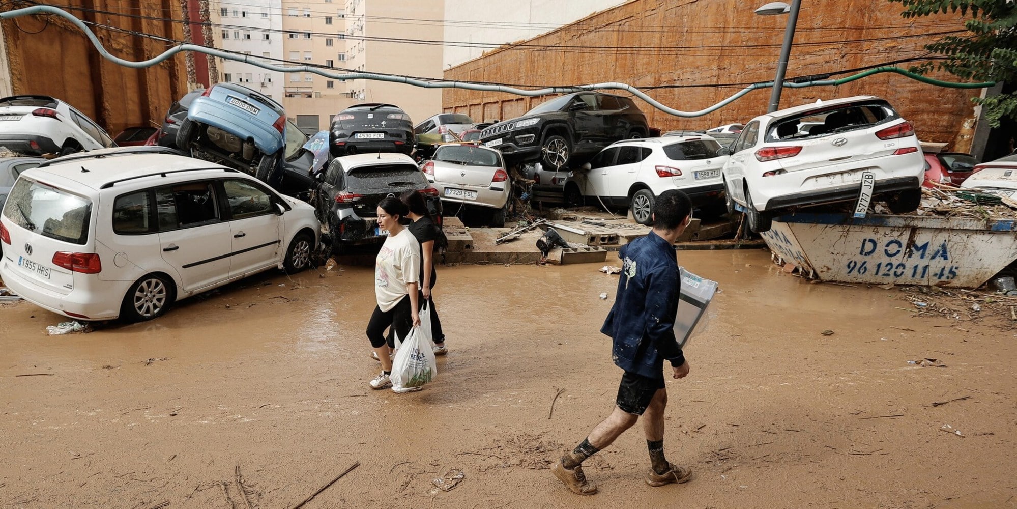 Alluvione Valencia, a rischio la partita con il Real Madrid. Un minuto di silenzio nella Liga