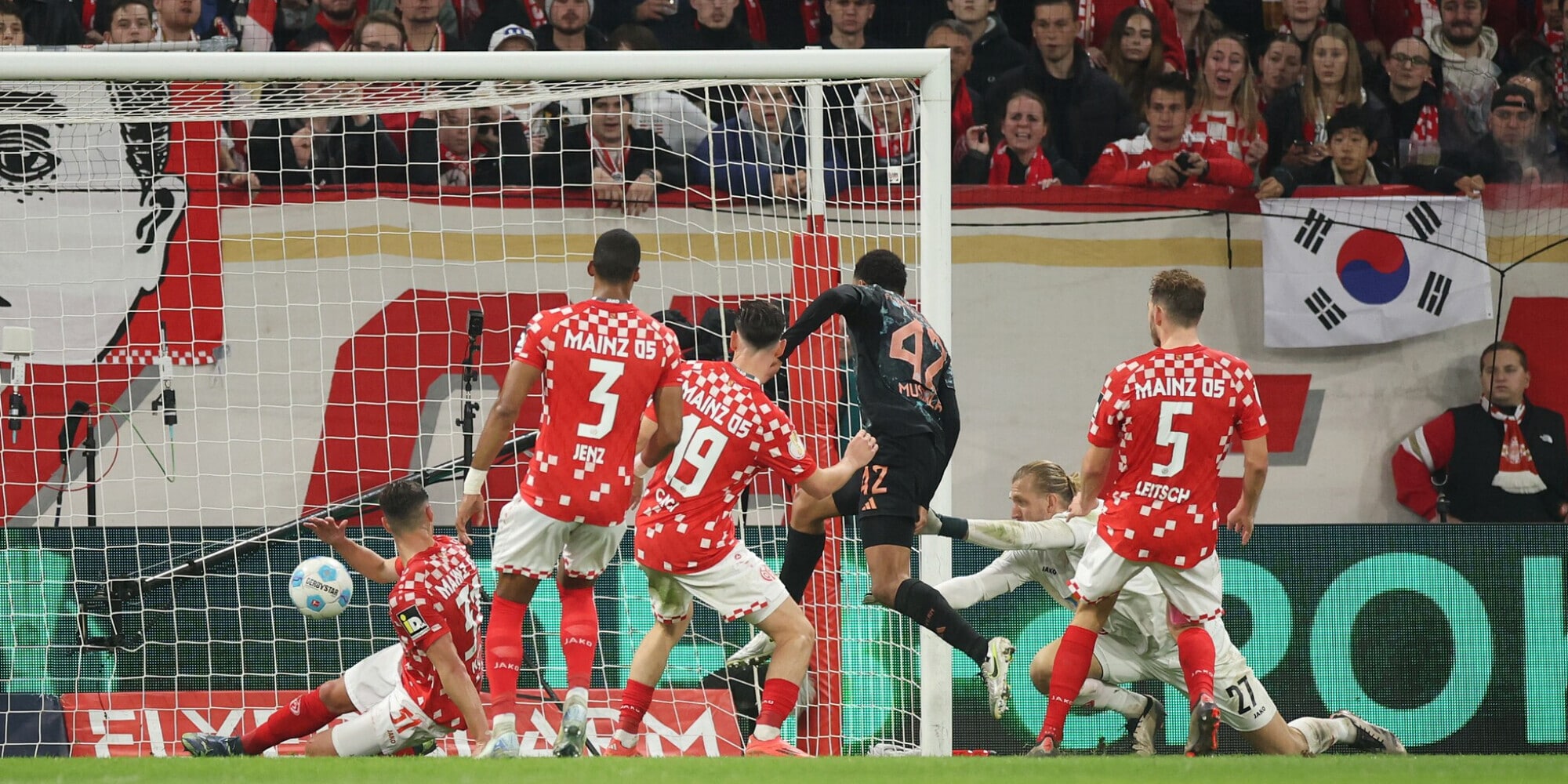 Coppa di Germania, Musiala show: poker Bayern. Grifo trascina il Friburgo