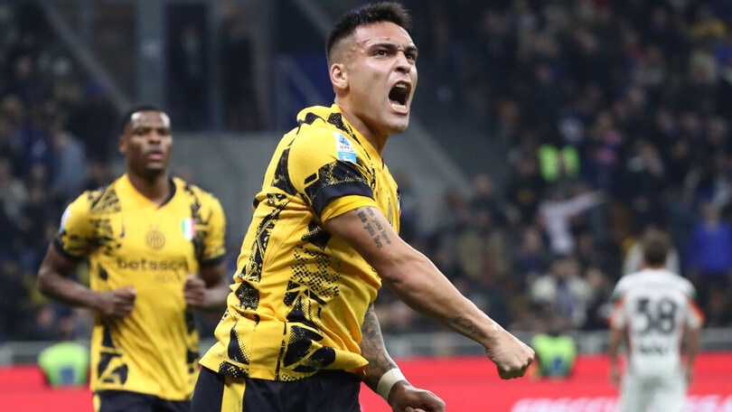 Inter, vittoria con brivido contro il Venezia. La Roma perde a Verona: Juric in bilico
