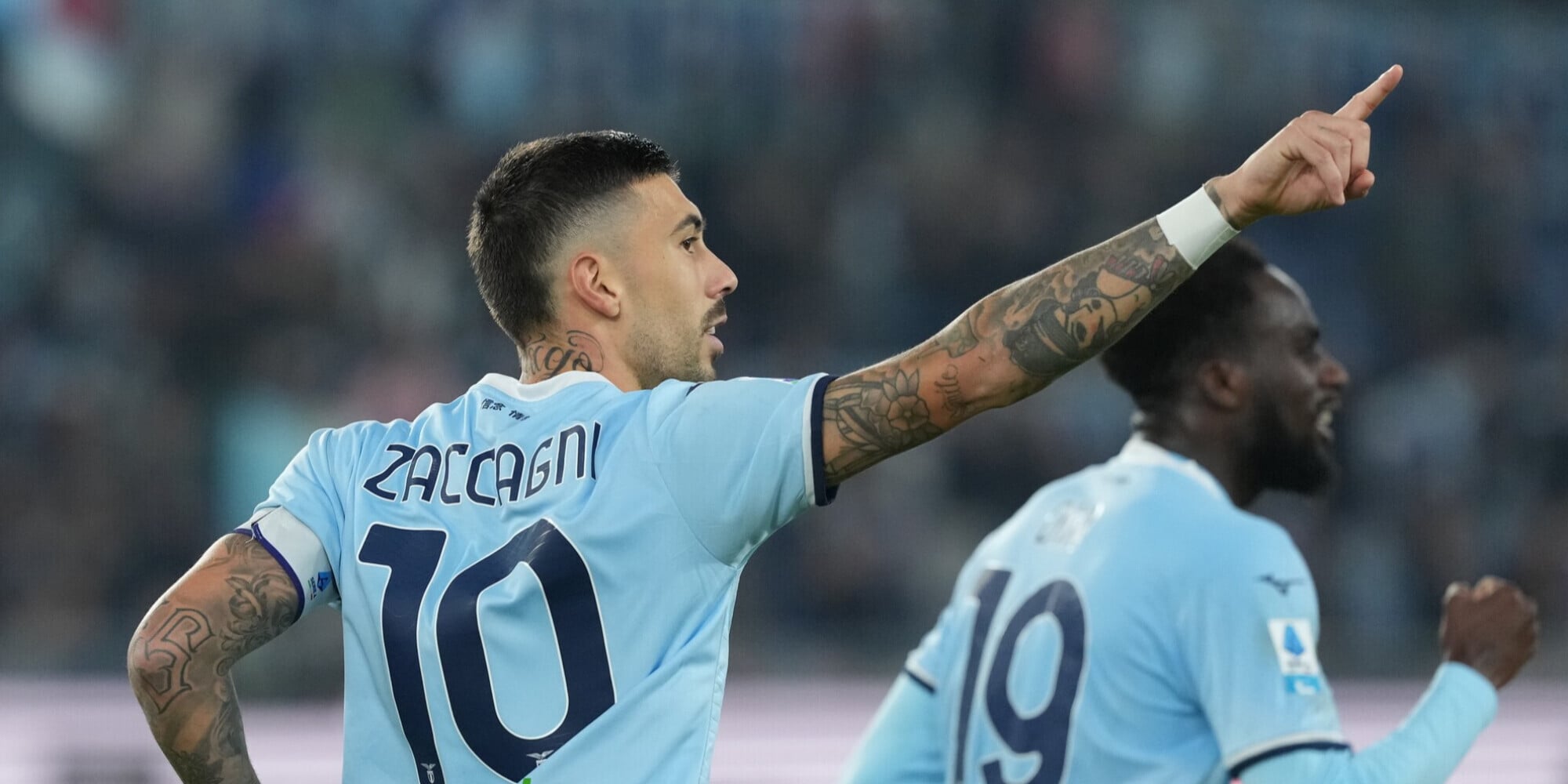 Lazio-Cagliari: Zaccagni firma il successo, espulsi Mina e Adopo. Rivivi la diretta