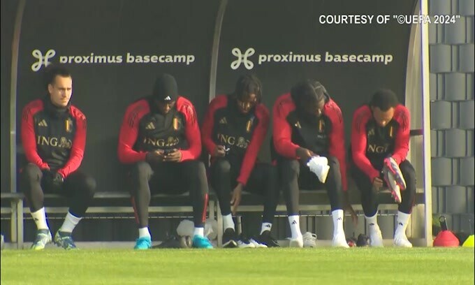 Lukaku, allenamento col telefonino