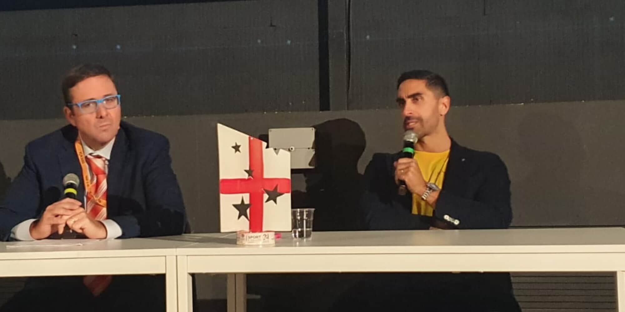 Filippo Magnini incontra gli studenti genovesi. “A nuoto due giri e mezzo del mondo”