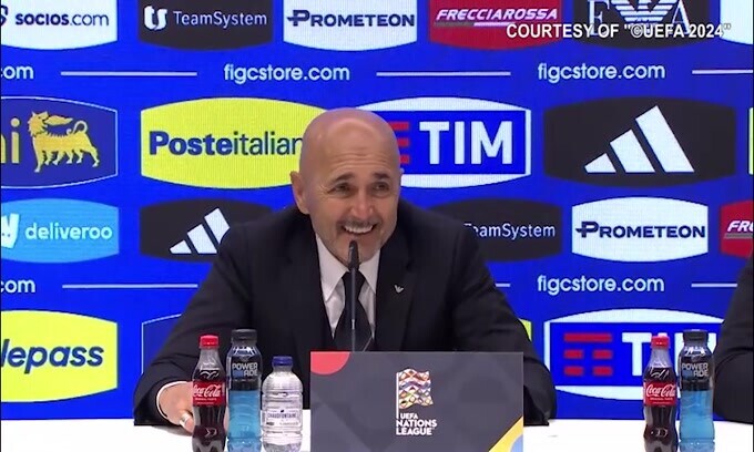Spalletti non vuole chiudere la conferenza: "Facciamo i complimenti a Sinner"