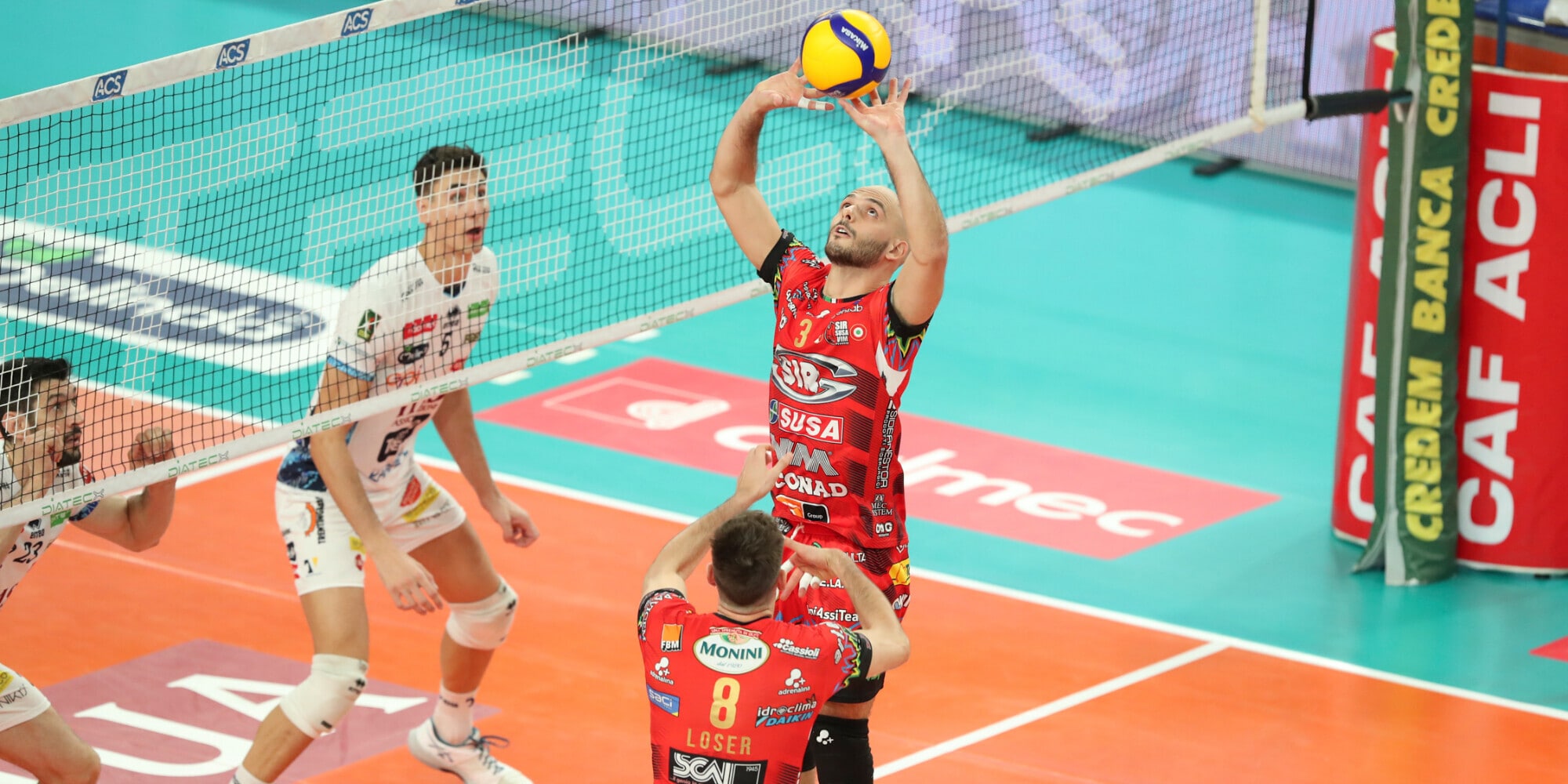 Due anticipi aprono l'8° turno