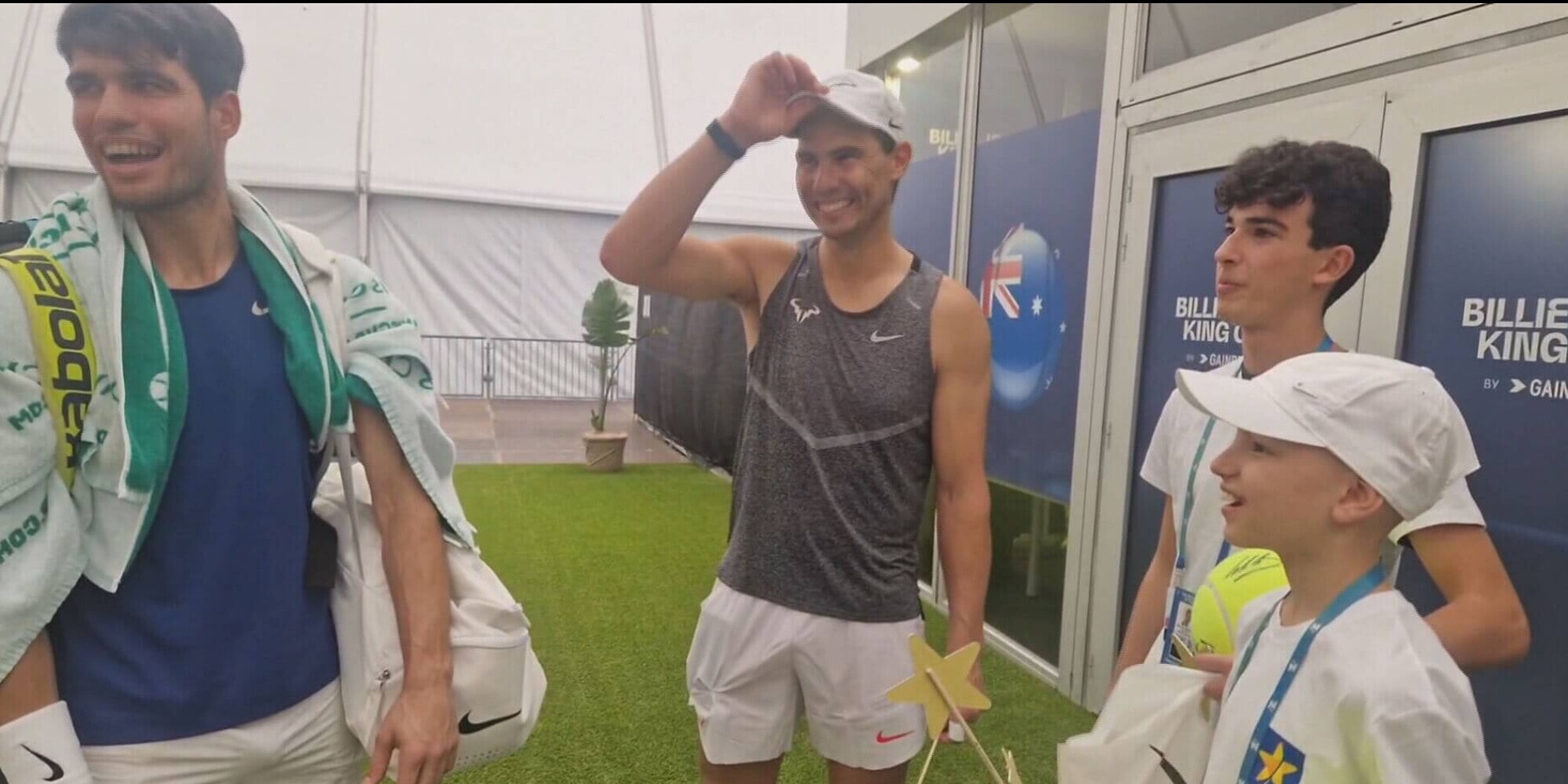 Nadal e Alcaraz realizzano il sogno di un piccolo tifoso: l'incontro emozionante