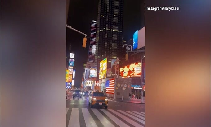 Ilary Blasi in viaggio a New York