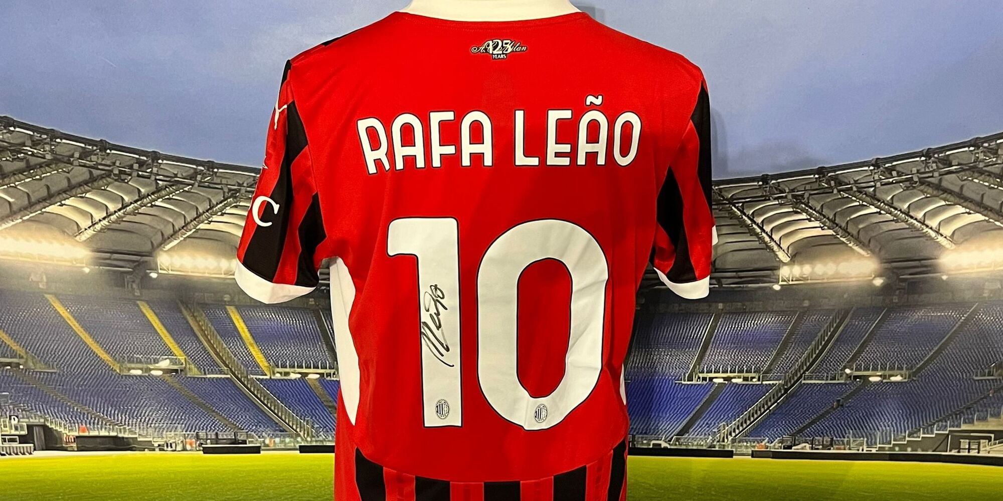 Il Milan dona la maglia di Leao al Museo Andrea Fortunato