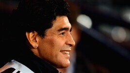 Napoli, l'omaggio del club a Maradona. Lazio: le parole di Zaccagni