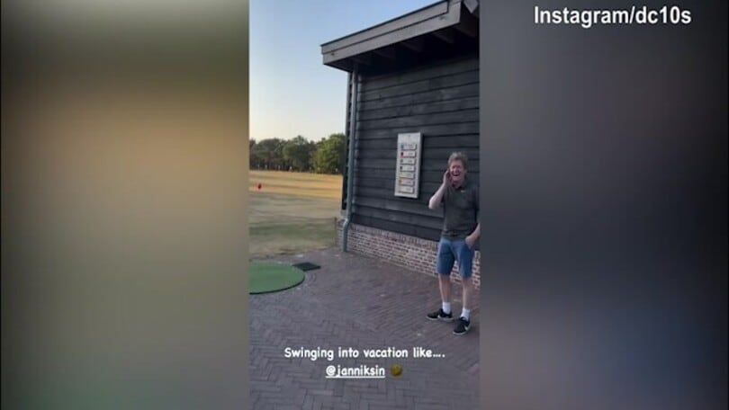 Sinner prova con il golf, ma il risultato è...disastroso