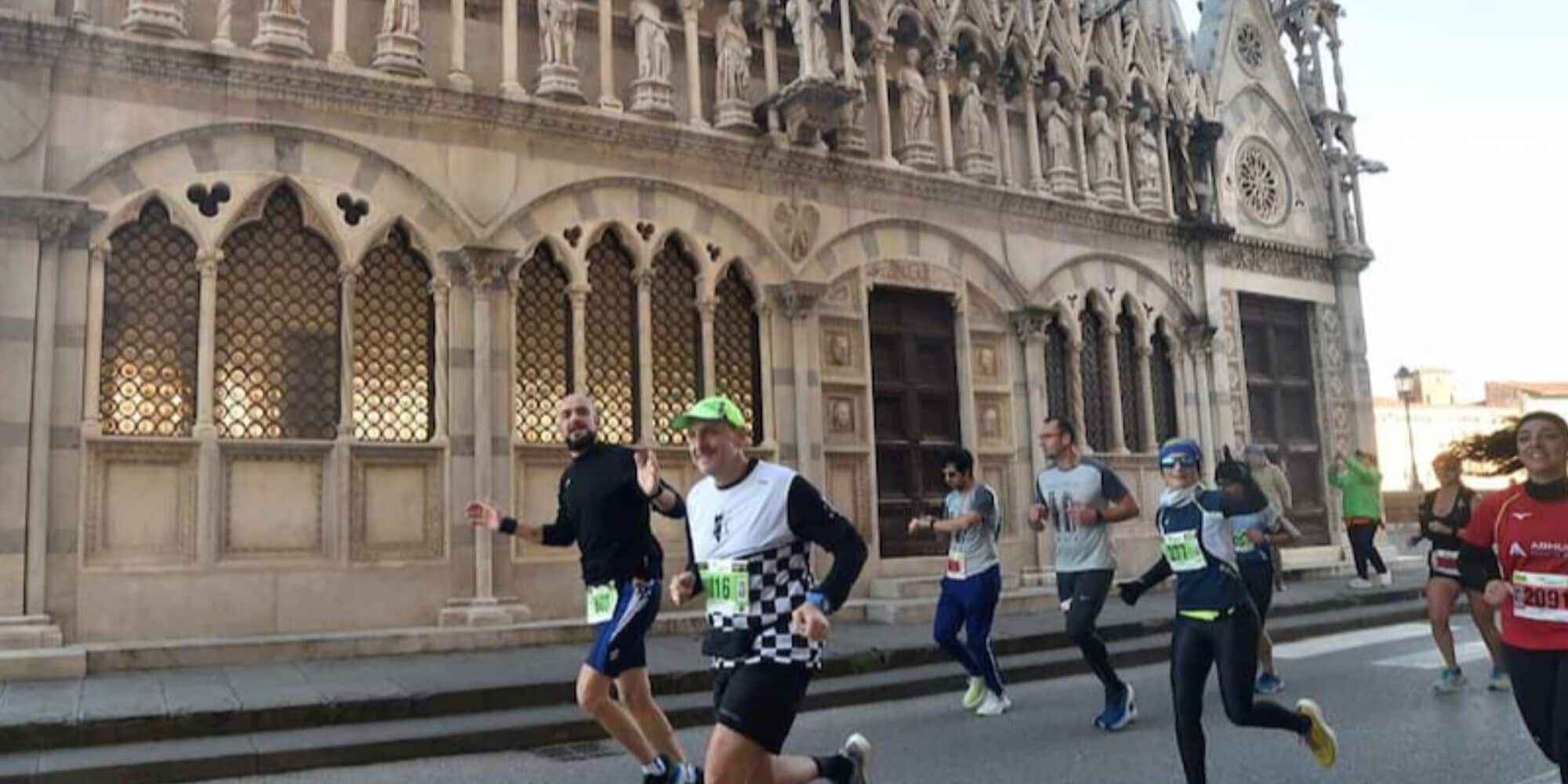 La XXV Maratona di Pisa è una festa della solidarietà