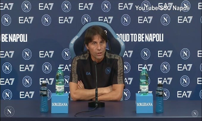 Conte: "Kvaratskhelia vuole continuare a crescere"