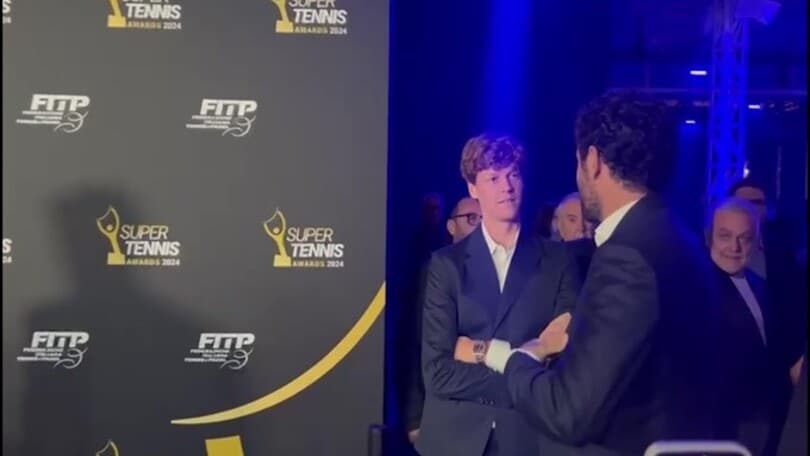 Sinner, Berrettini e Sonego: abbracci e saluti ai SuperTennis Awards 2024