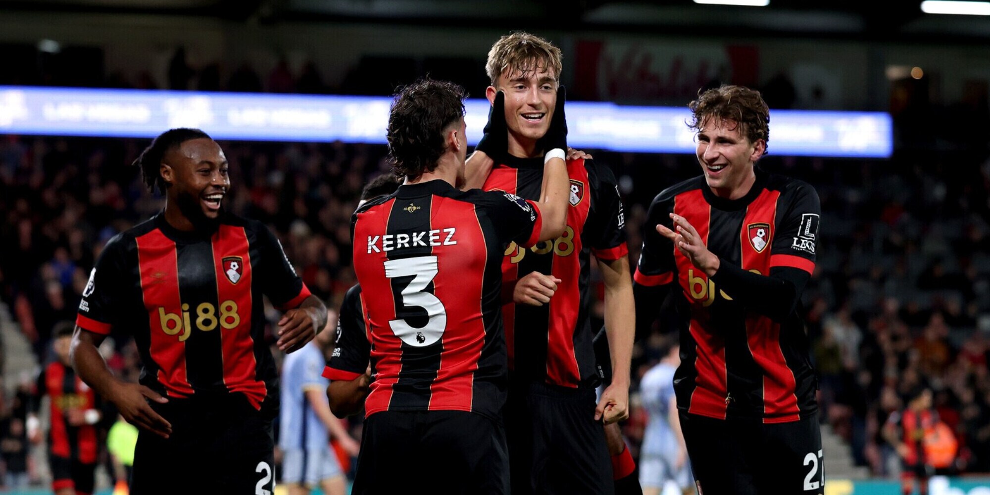 Premier League, Huijsen decisivo contro il Tottenham. Brighton ko contro il Fulham
