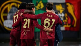 Roma, travolto il Lecce. Solo un pari per la Juve