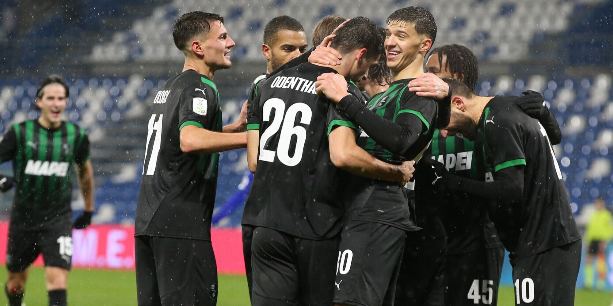 Serie B, vince ancora il Sassuolo: manita alla Samp. Ok il Catanzaro, Spezia show