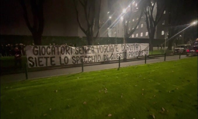 Milan, contestazione dei tifosi alla festa per i 125 anni