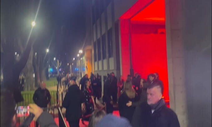 Milan, contestato Leao