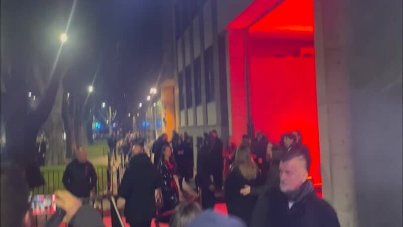 Milan, contestato Leao