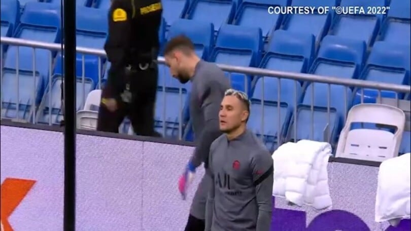 Donnarumma, trauma facciale con ferite multiple