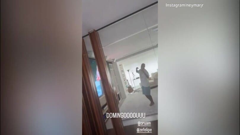 Neymar, il balletto allo specchio diventa virale