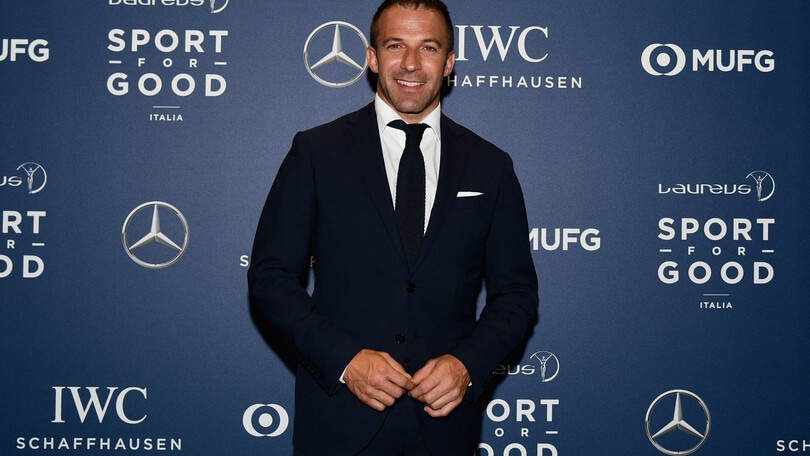 Globe Soccer Awards, Del Piero premiato a Dubai. Napoli: si ferma Politano