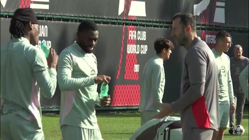 Mercato, il Barca insegue il sogno Leao