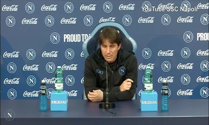 Conte: "Scudetto corsa a tre? Presto per dirlo"