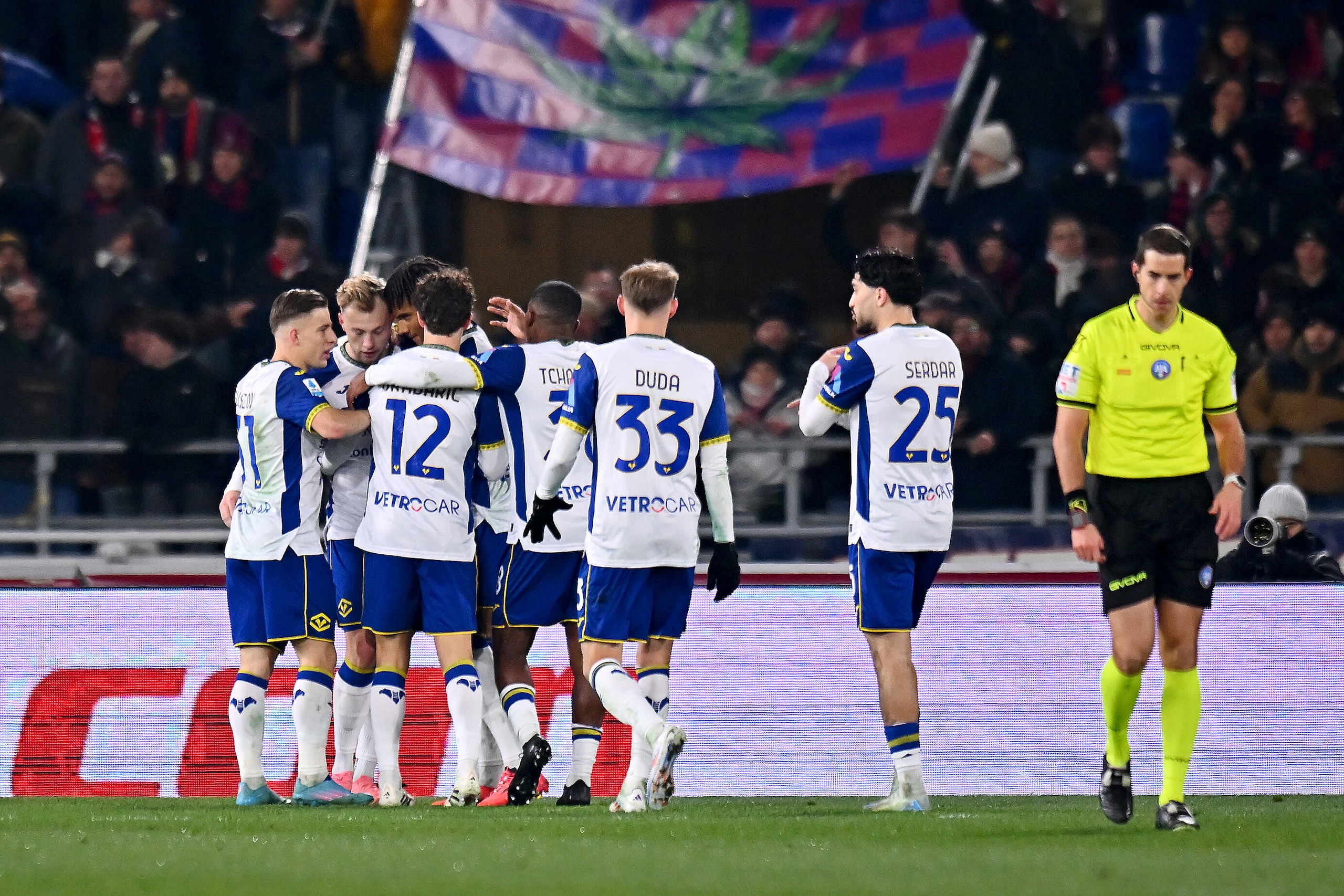 Il Verona vince a Bologna. Mario Rui saluta Napoli