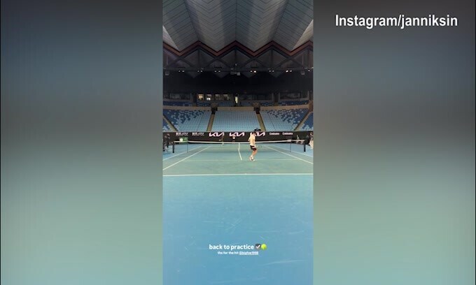 Australia, Jannik Sinner continua ad allenarsi