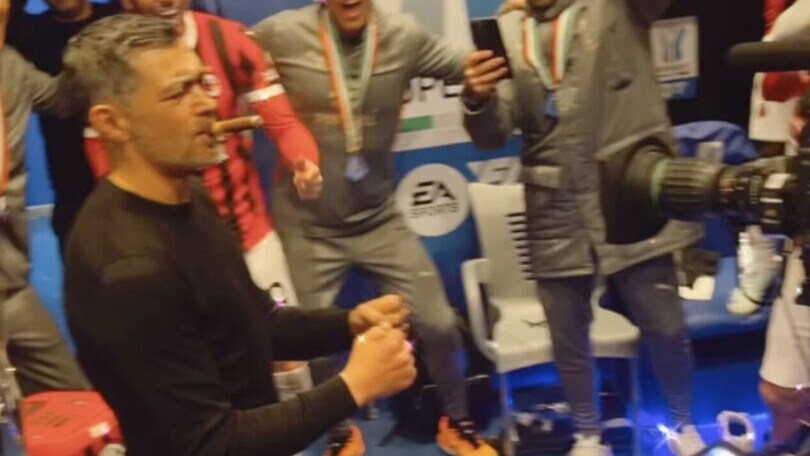 Conceiçao l'ha rifatto: esultanza con il sigaro dopo l'impresa in Supercoppa