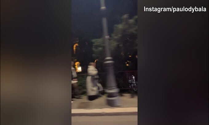 Roma, Dybala si gode la capitale e il Colosseo