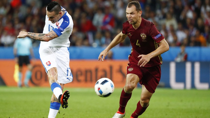 Hamsik, il tuo è un EUROGOL! Dribbling e destro all'incrocio, un tiro fantastico