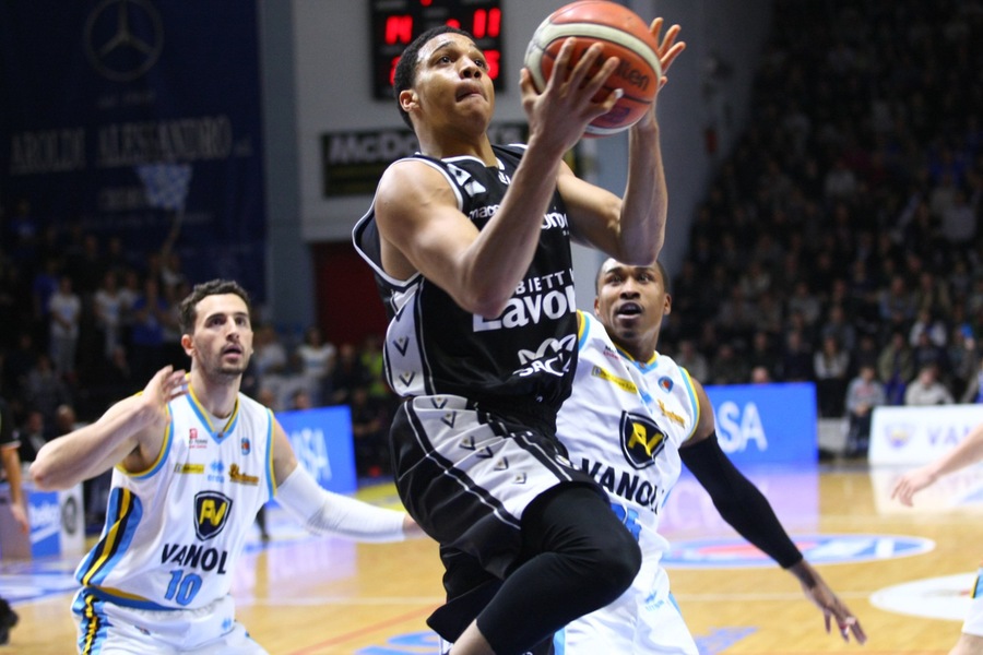 Brescia-Virtus Bologna, amichevole per Telethon