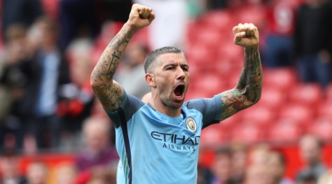Calciomercato, Kolarov alla Roma: è fatta