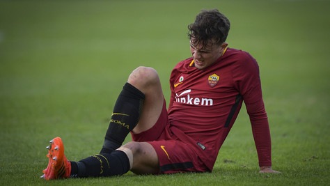 Roma, Luca Pellegrini ancora ko: frattura alla rotula