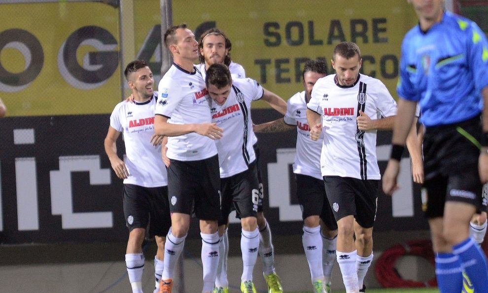 Serie B, tardivi pagamenti: deferito il Cesena