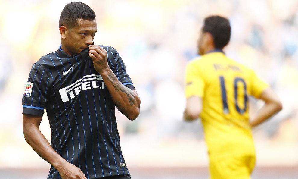 Inter, fermo Guarin: attacco di gastrite