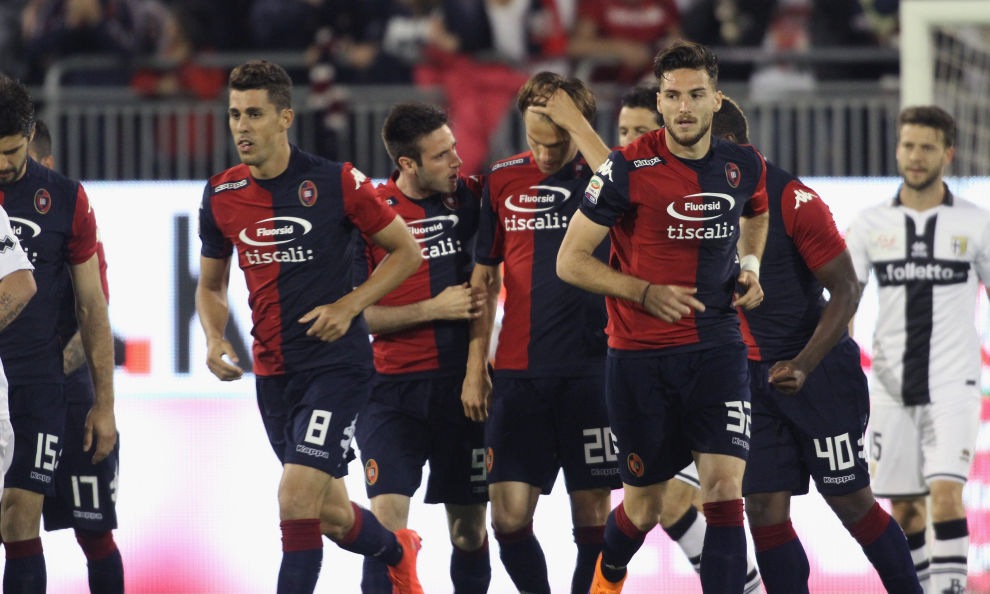 Cagliari, poker al Parma: ora è -6 dall'Atalanta