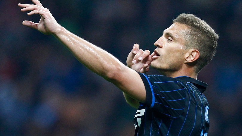 Inter, per Vidic lieve lombalgia Inter, per Vidic lieve lombalgia