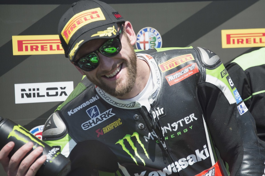SBK Donington, Sykes trionfa in gara 1 SBK Donington, Sykes trionfa in gara 1