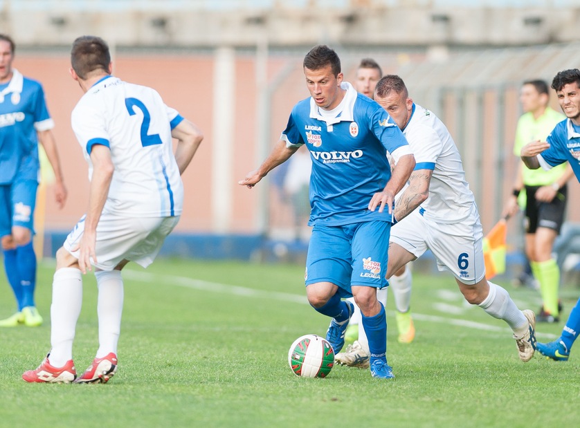Como-Matera: pari. Carretta-gol illude Como-Matera: pari. Carretta-gol illude